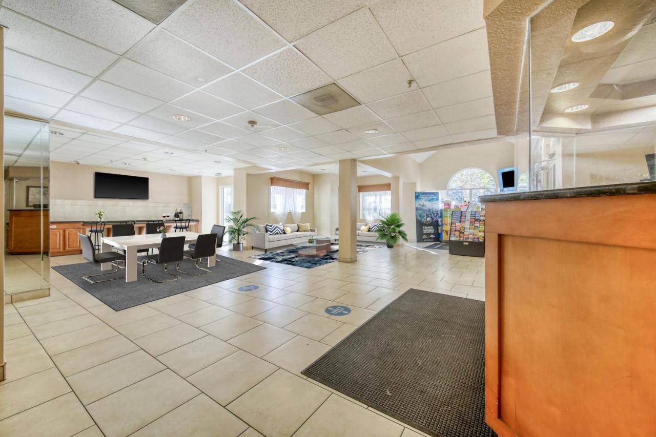 Baymont By Wyndham Orlando-International Dr-Universal Blvd Екстериор снимка